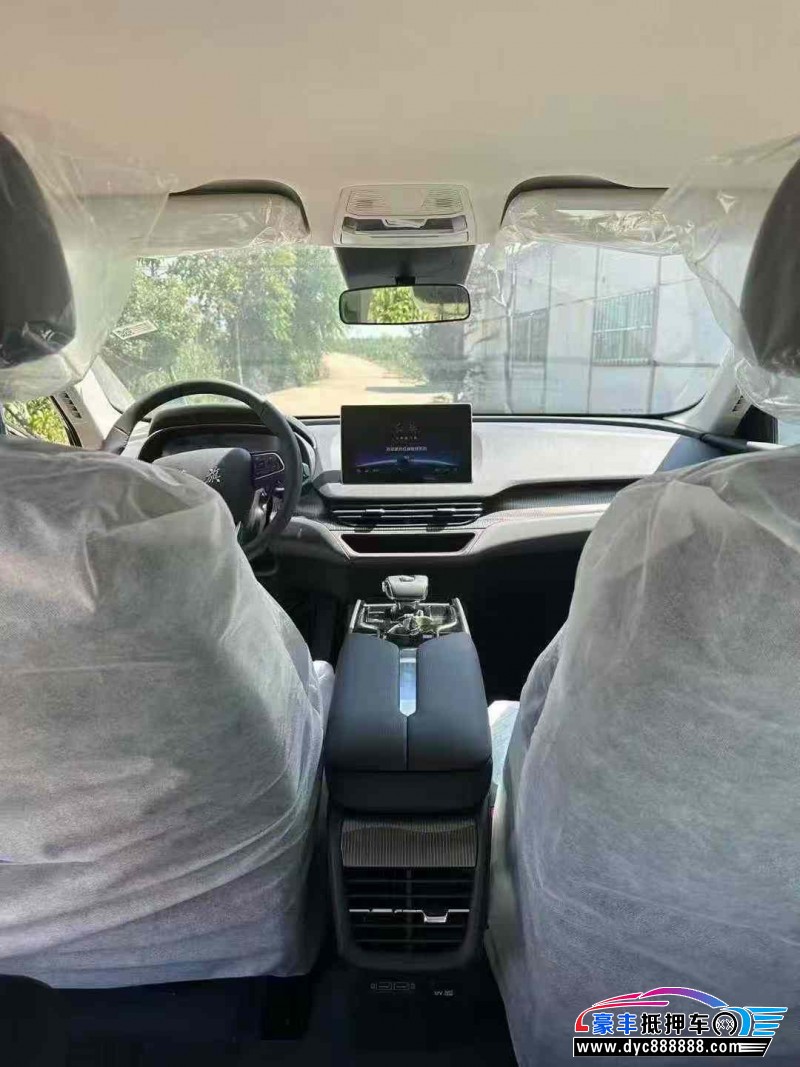 24年红旗EQM5轿车抵押车出售