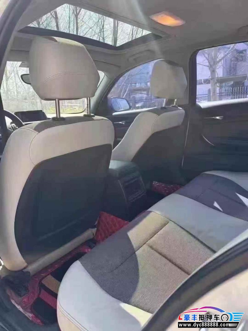 12年宝马1系轿车抵押车出售