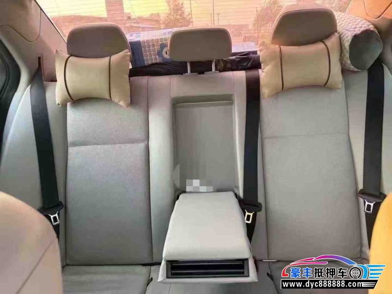 11年奔驰C轿车抵押车出售