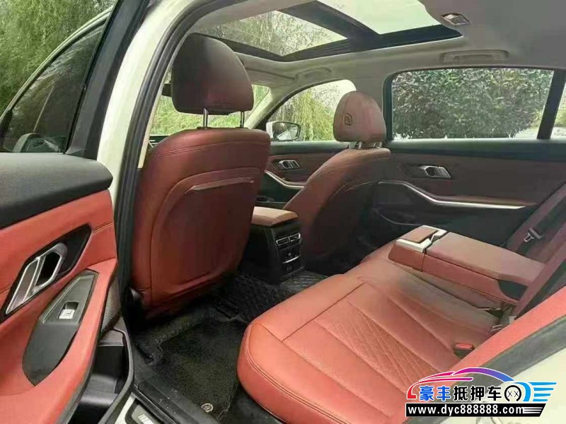 24年宝马3系轿车抵押车出售