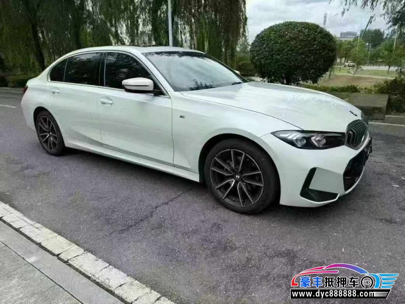 24年宝马3系轿车抵押车出售