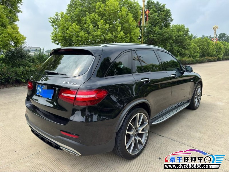 18年奔驰GLC轿车抵押车出售