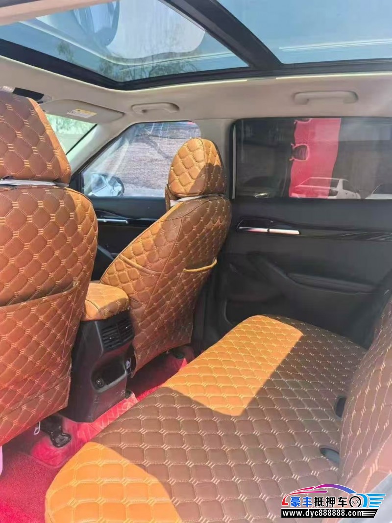 22年起亚KX3轿车抵押车出售