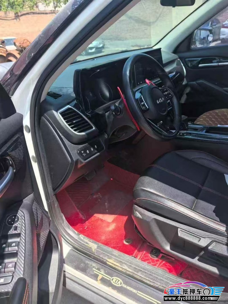 22年起亚KX3轿车抵押车出售