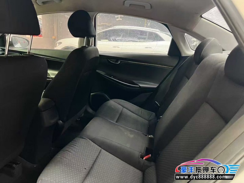 21年现代悦动轿车抵押车出售