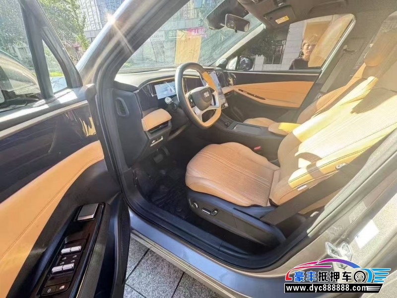 24年吉利银河L7轿车抵押车出售