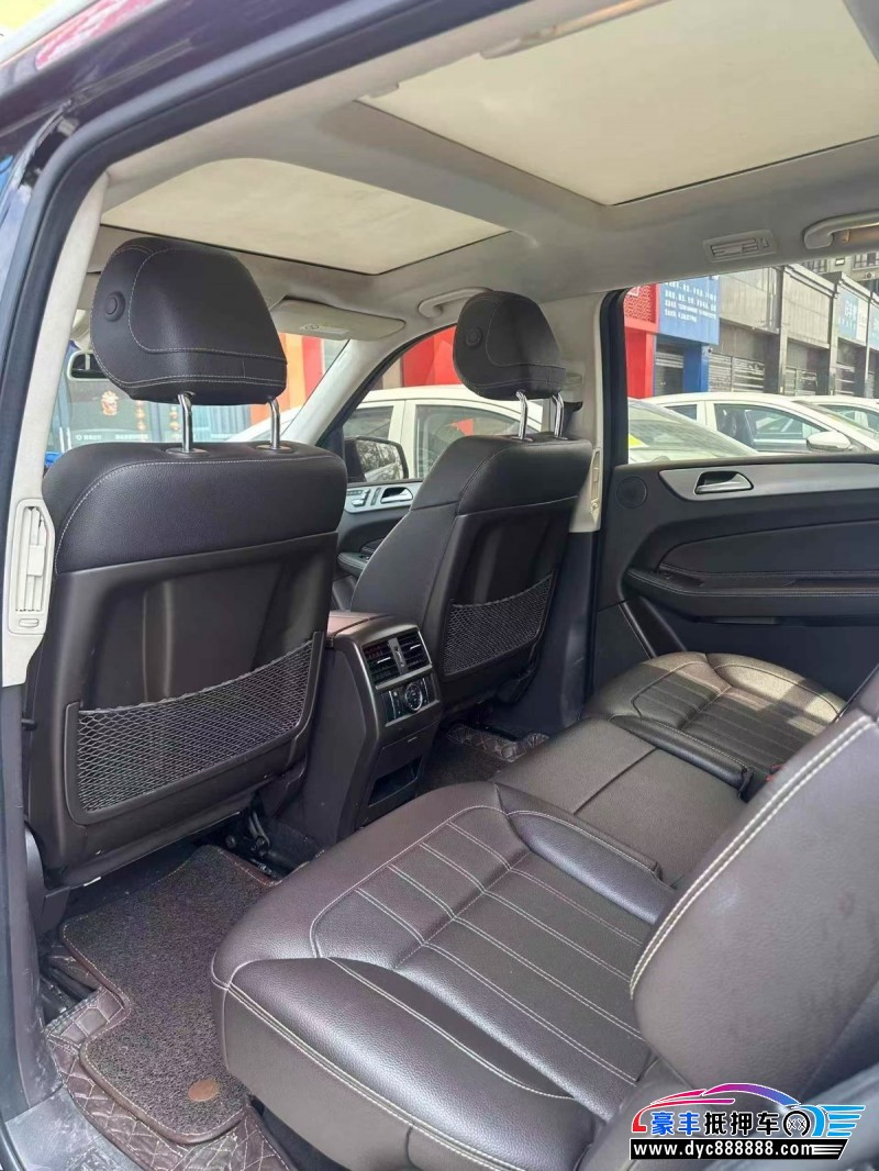 18年奔驰GLS轿车抵押车出售