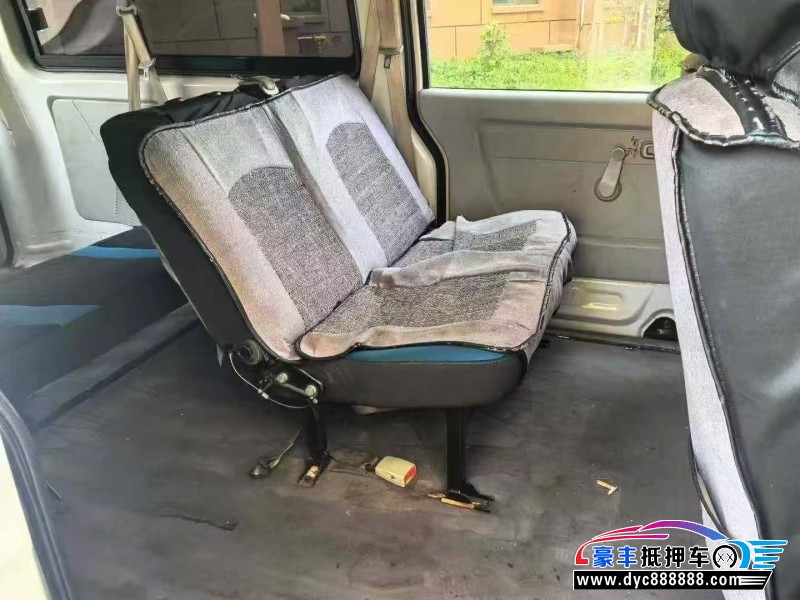 23年金杯海狮轿车抵押车出售