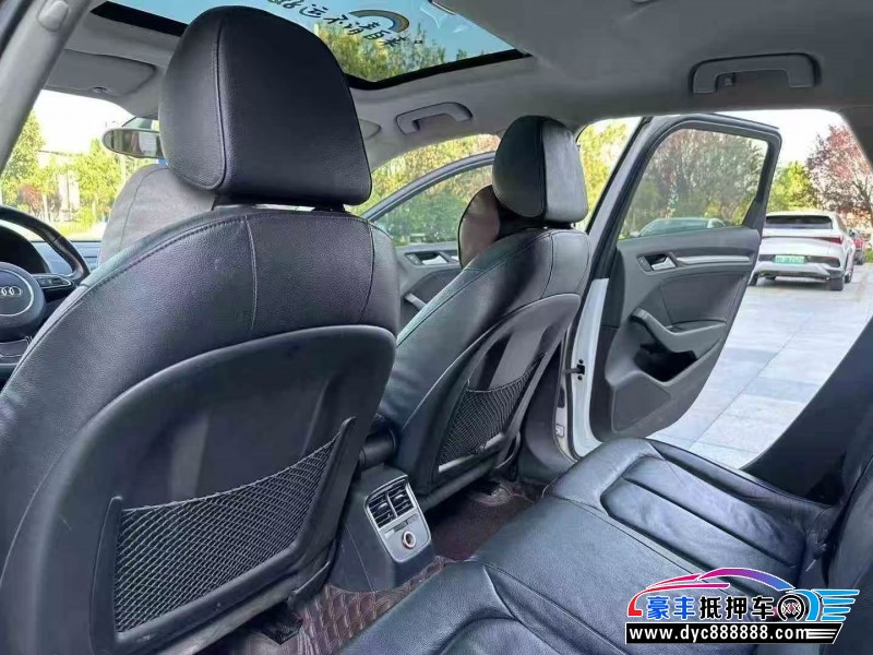 16年奥迪A3轿车抵押车出售