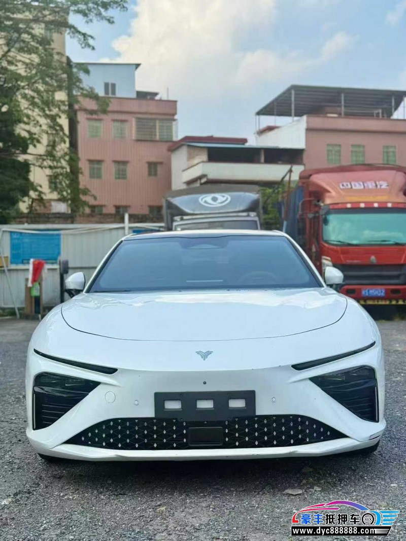 23年哪吒S轿车抵押车出售