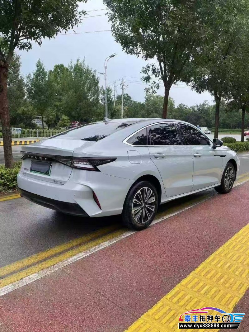 24年奇瑞风云轿车抵押车出售