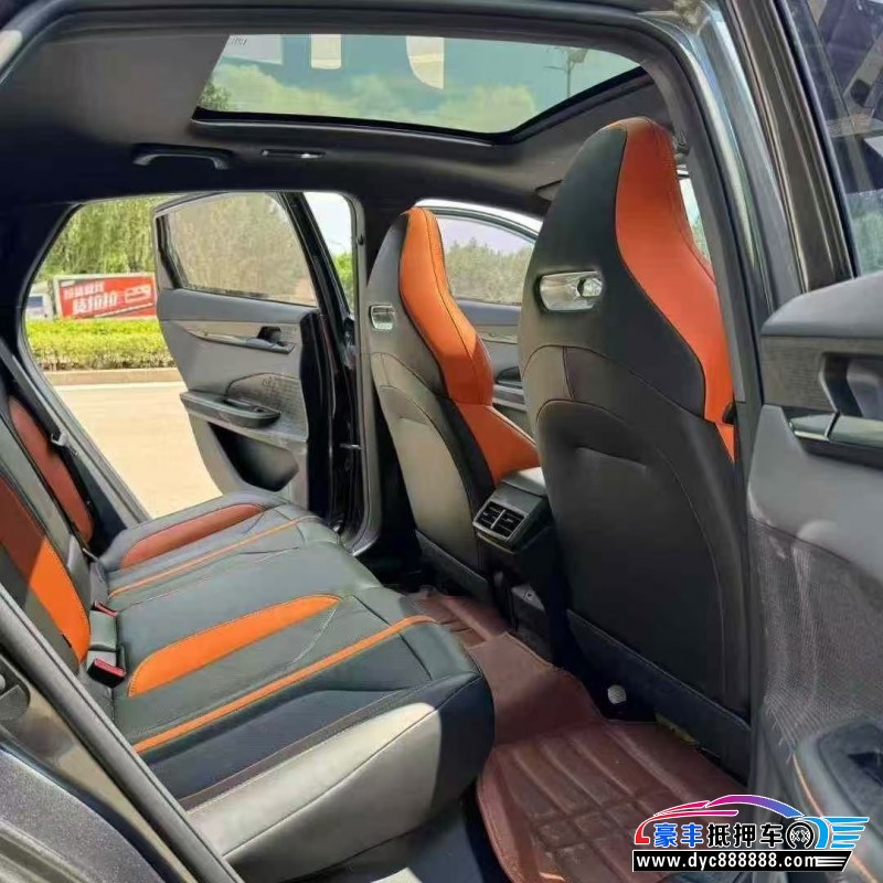 24年长安长安UNI轿车抵押车出售