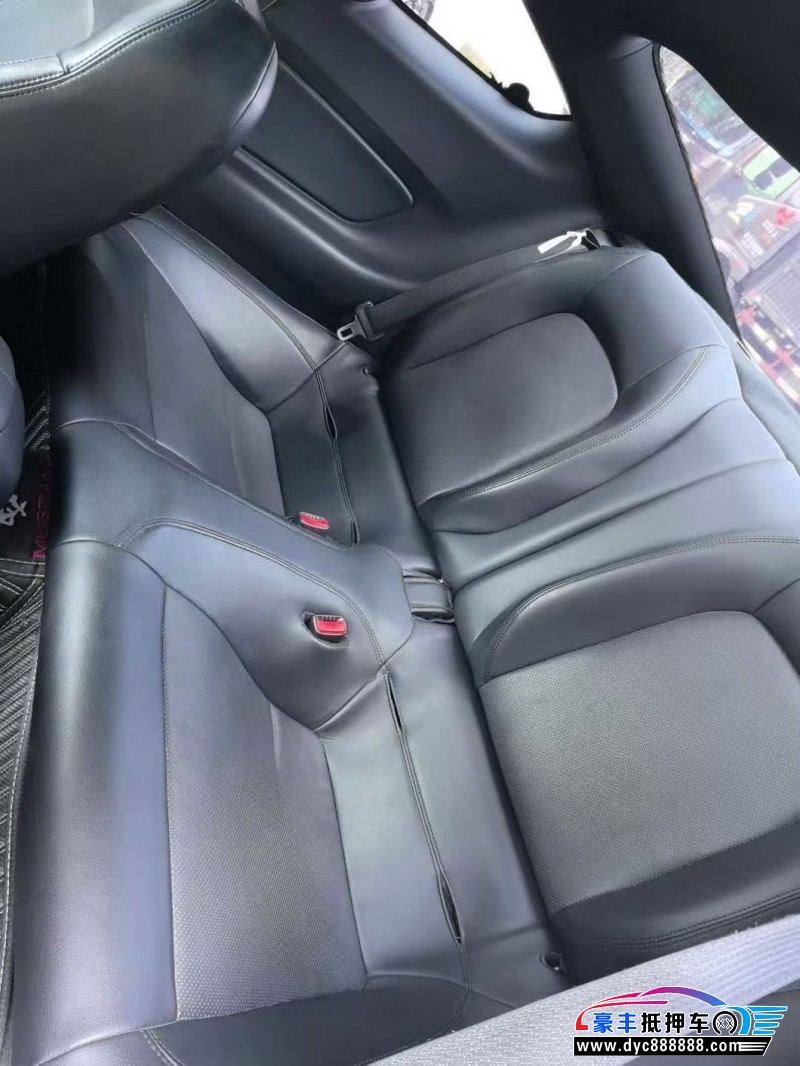 17年福特野马轿车抵押车出售