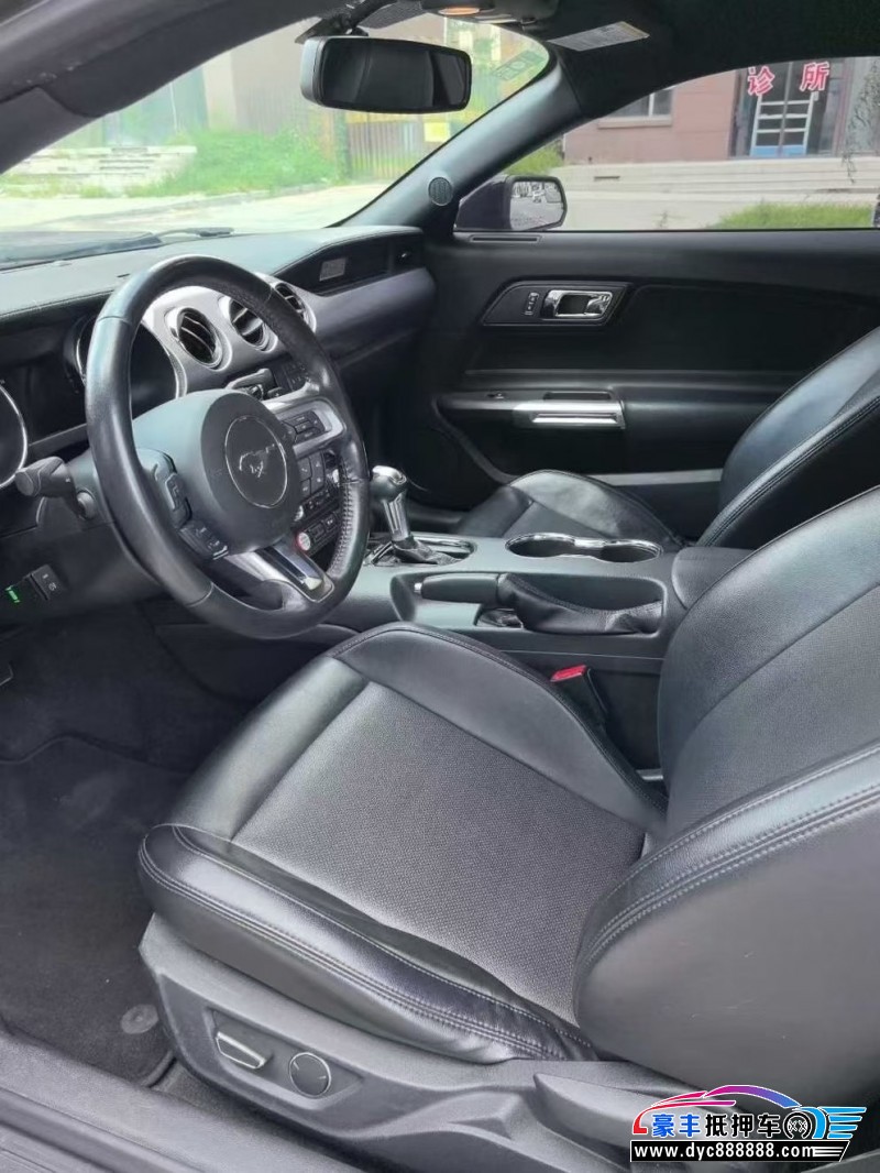 17年福特野马轿车抵押车出售