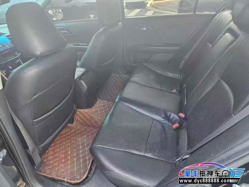 16年本田雅阁轿车抵押车出售