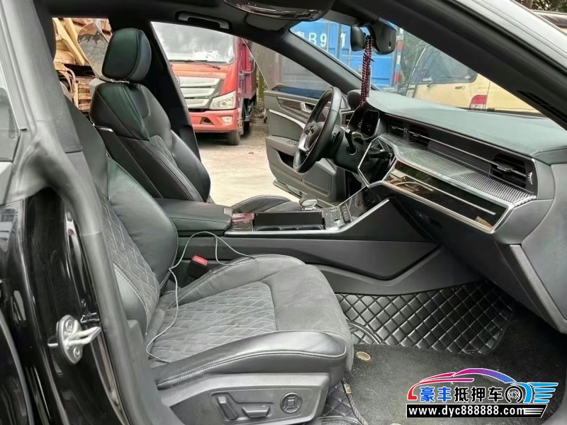 22年奥迪A7轿车抵押车出售