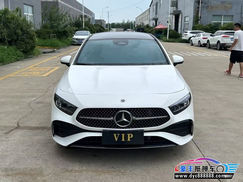 23年奔驰C轿车抵押车出售