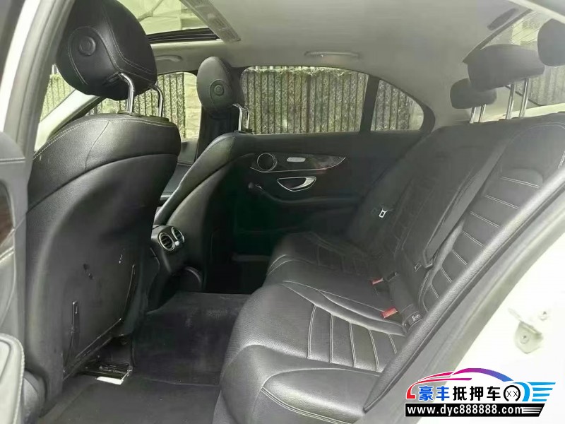 16年奔驰C轿车抵押车出售