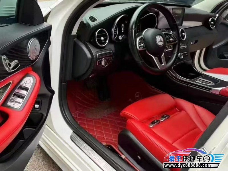 19年奔驰C轿车抵押车出售