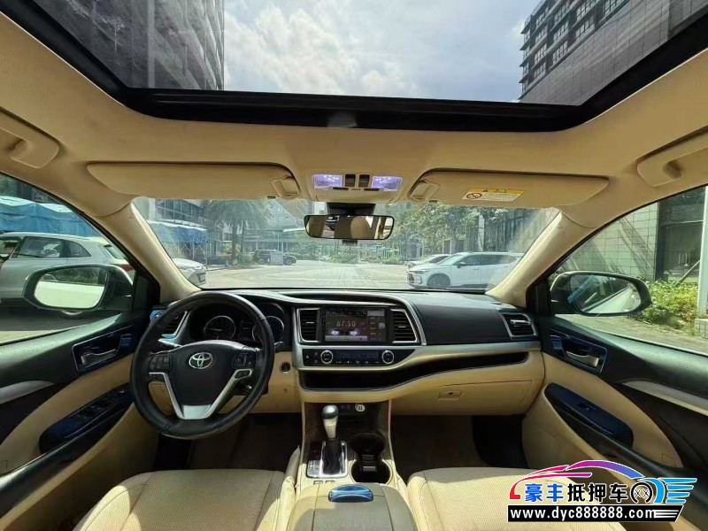 19年丰田汉兰达轿车抵押车出售