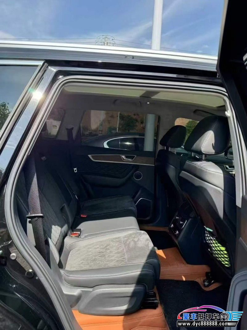 23年红旗HS7SUV抵押车出售