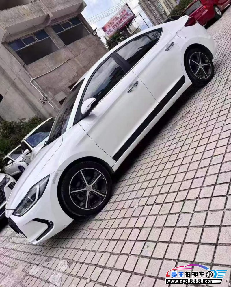 18年现代领动轿车抵押车出售