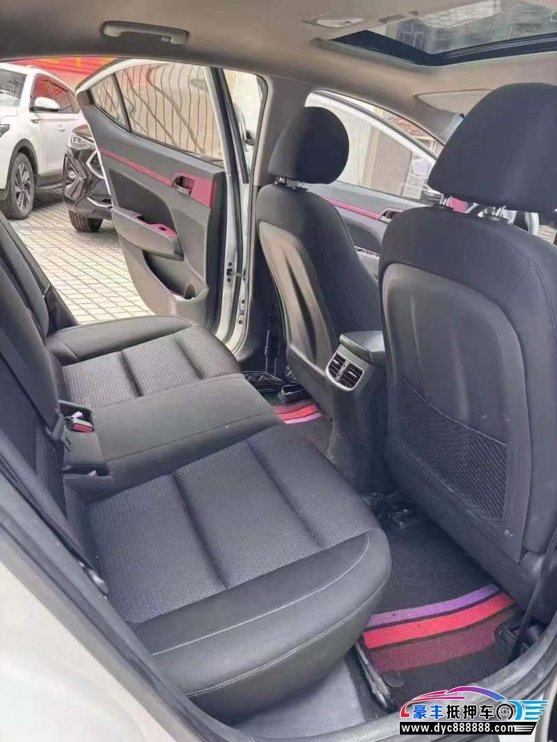 18年现代领动轿车抵押车出售