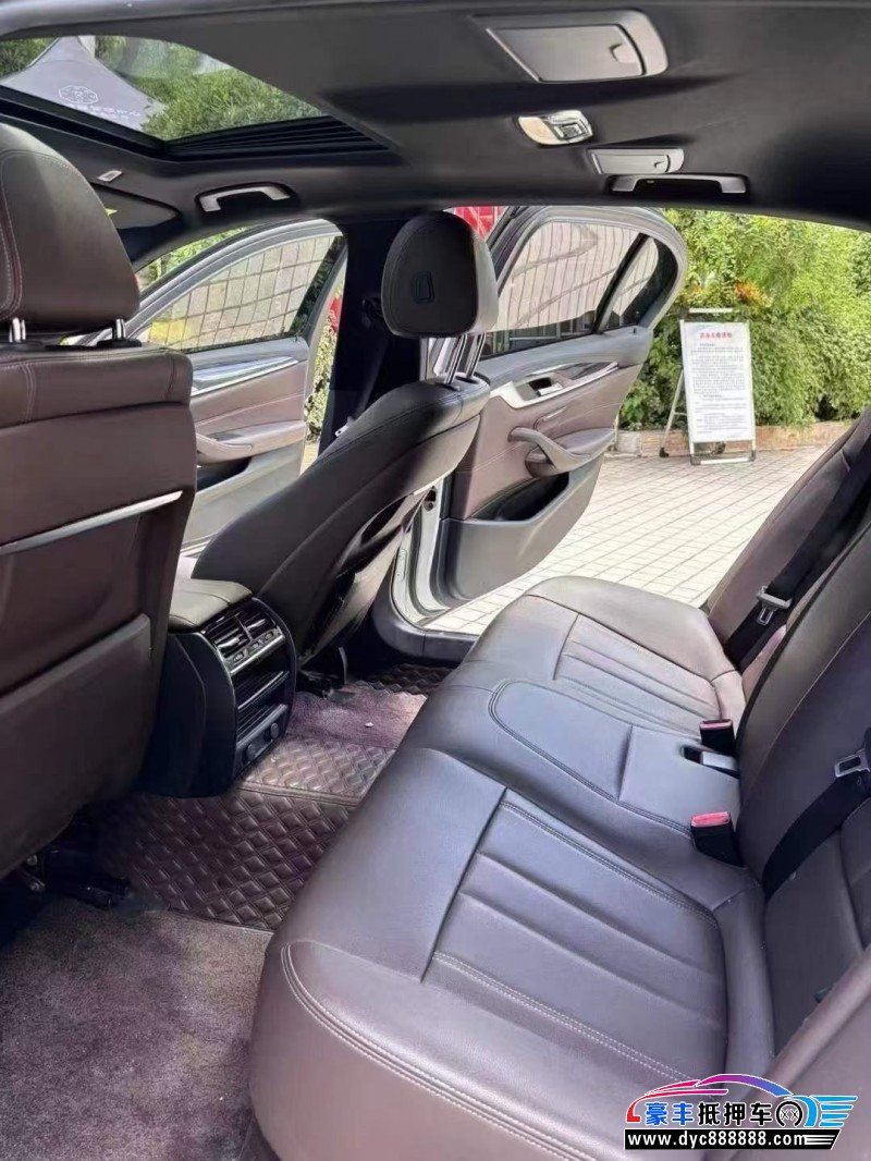 19年宝马5系轿车抵押车出售