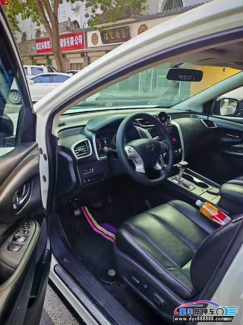 17年日产楼兰轿车抵押车出售