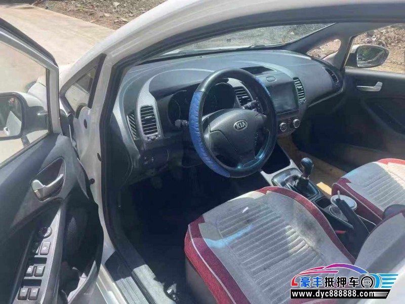 17年起亚K3轿车抵押车出售