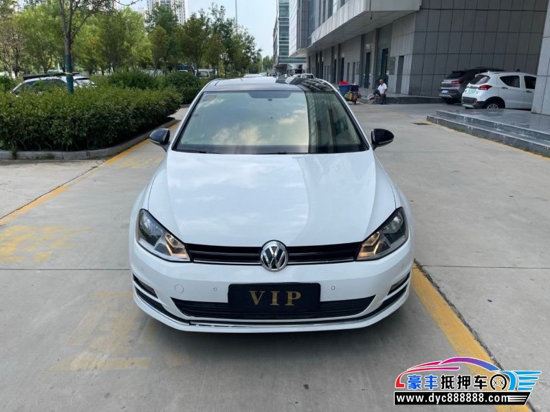 17年大众高尔夫轿车抵押车出售