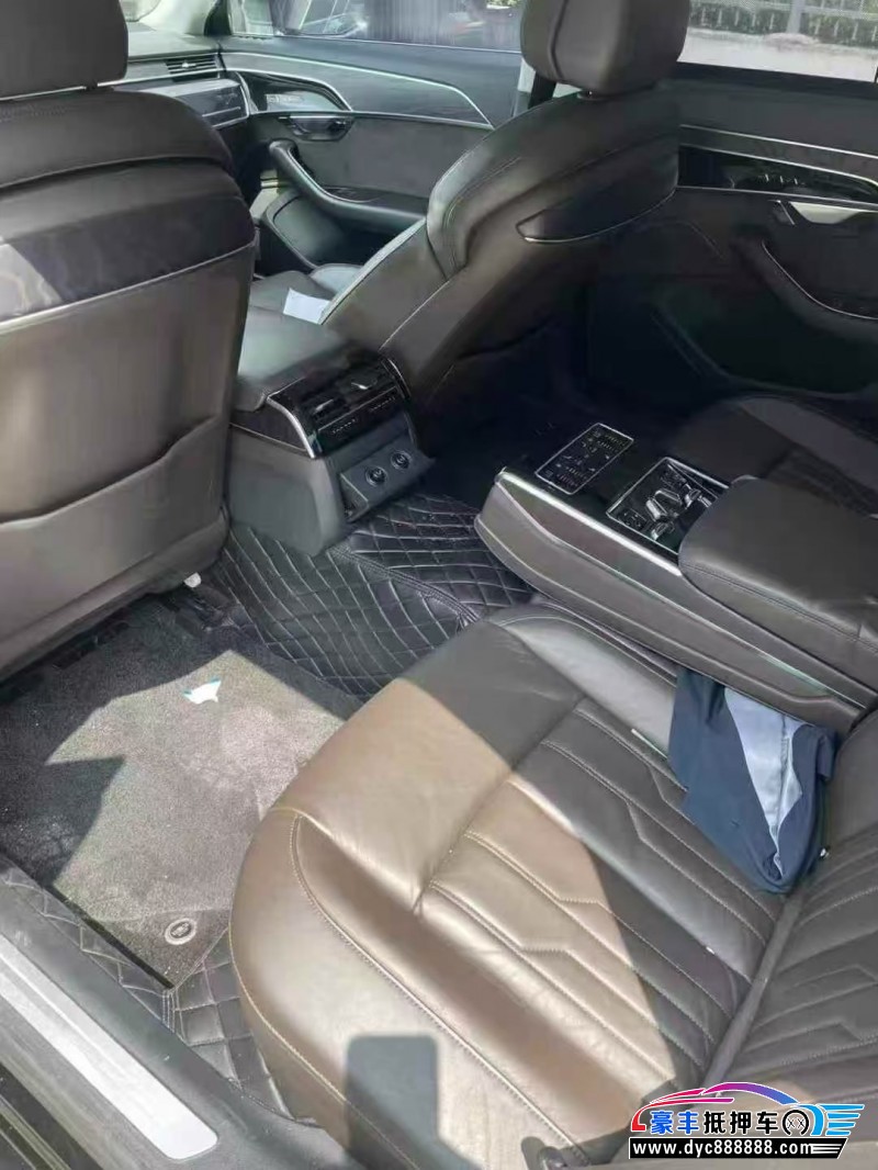 19年奥迪A8L轿车抵押车出售