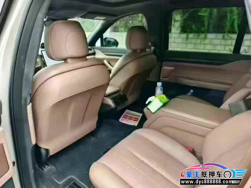 23年蔚来ES8轿车抵押车出售