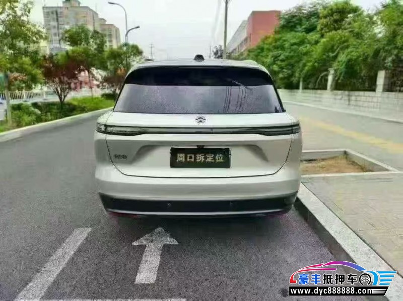 23年蔚来ES8轿车抵押车出售