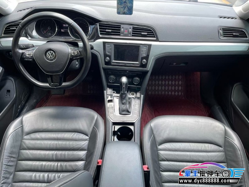 17年大众凌渡轿车抵押车出售