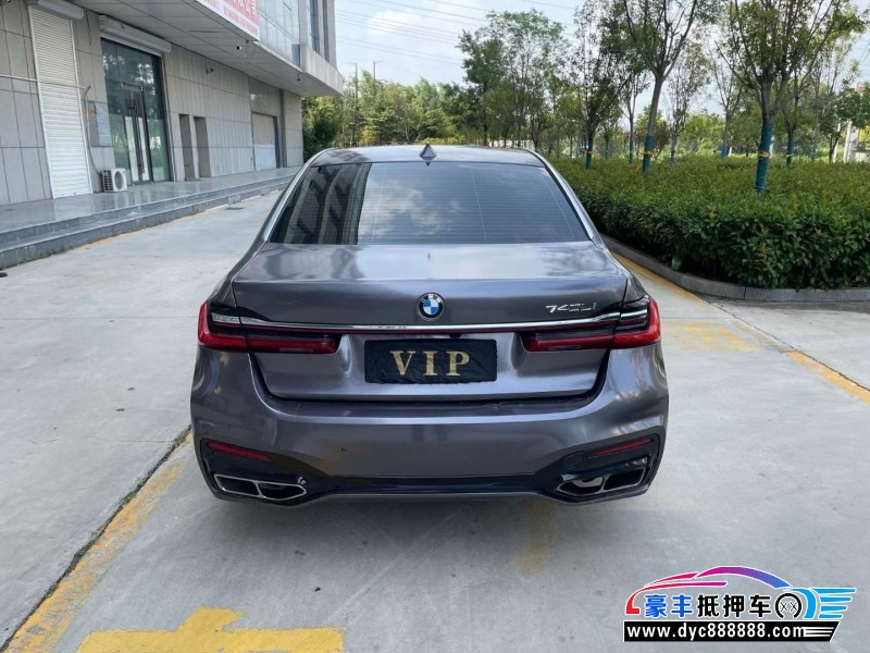 10年宝马7系轿车抵押车出售