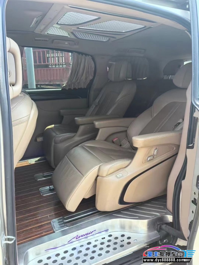 20年别克GL8轿车抵押车出售