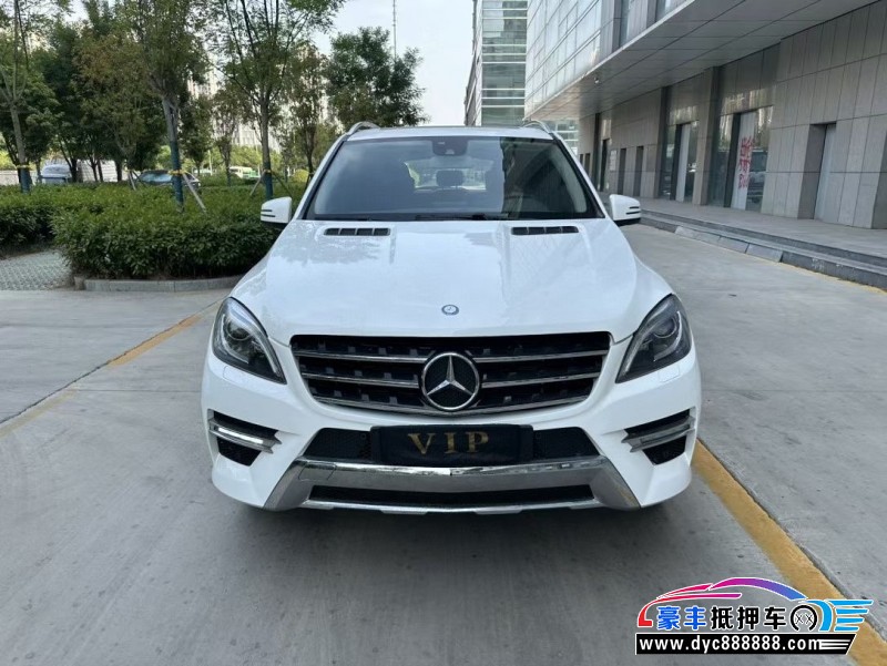 抵押车出售15年奔驰ML轿车
