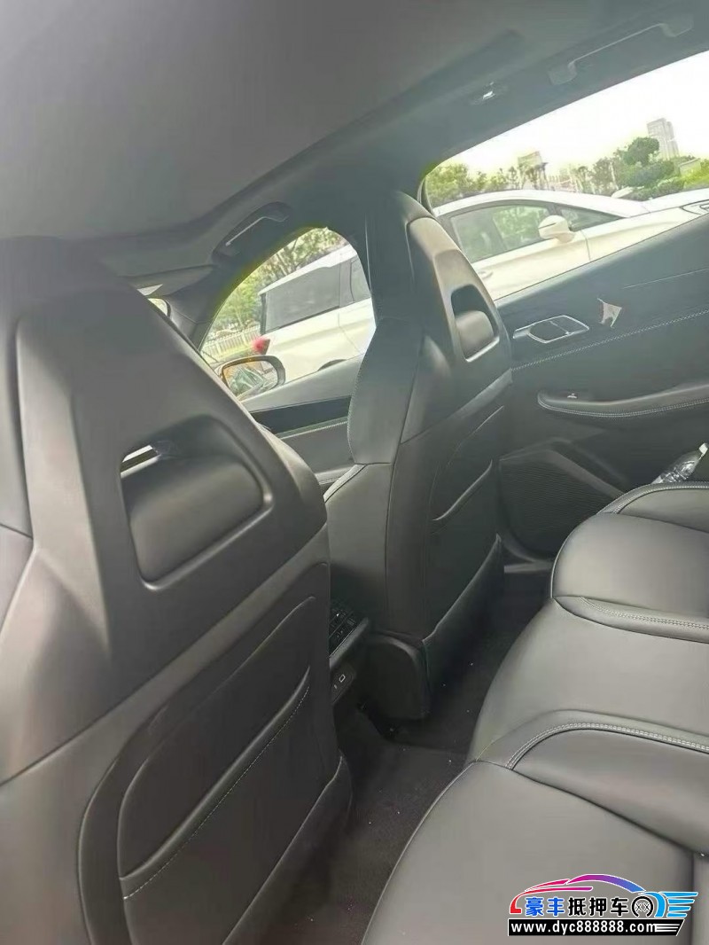 25年领克03轿车抵押车出售