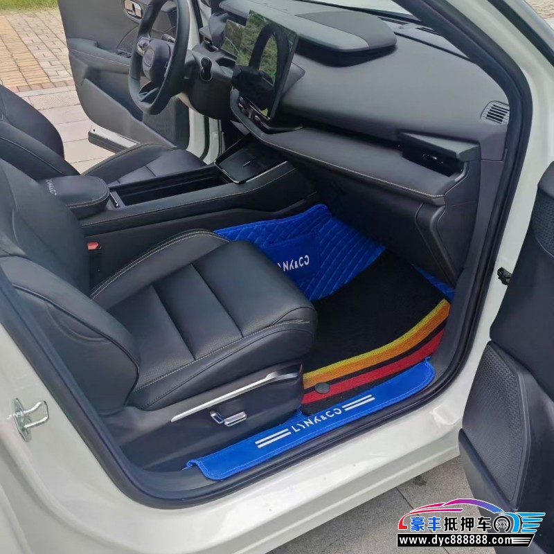 25年领克06轿车抵押车出售