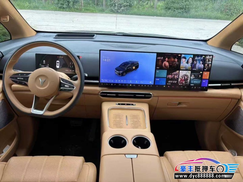 25年岚图梦想家轿车抵押车出售