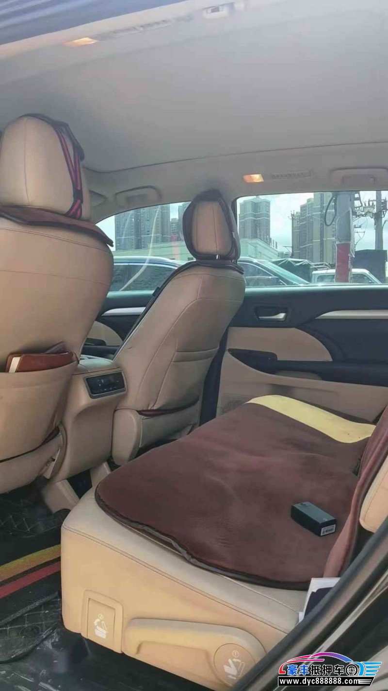 18年丰田汉兰达轿车抵押车出售