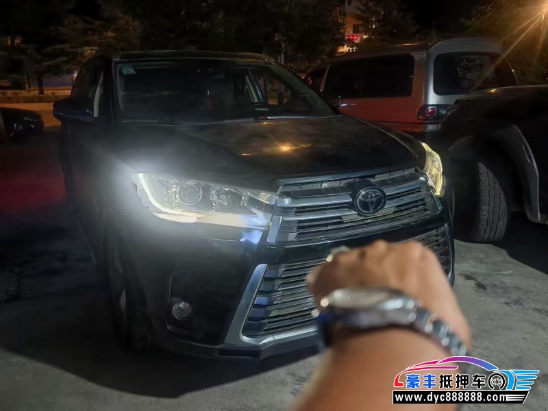 18年丰田汉兰达轿车抵押车出售