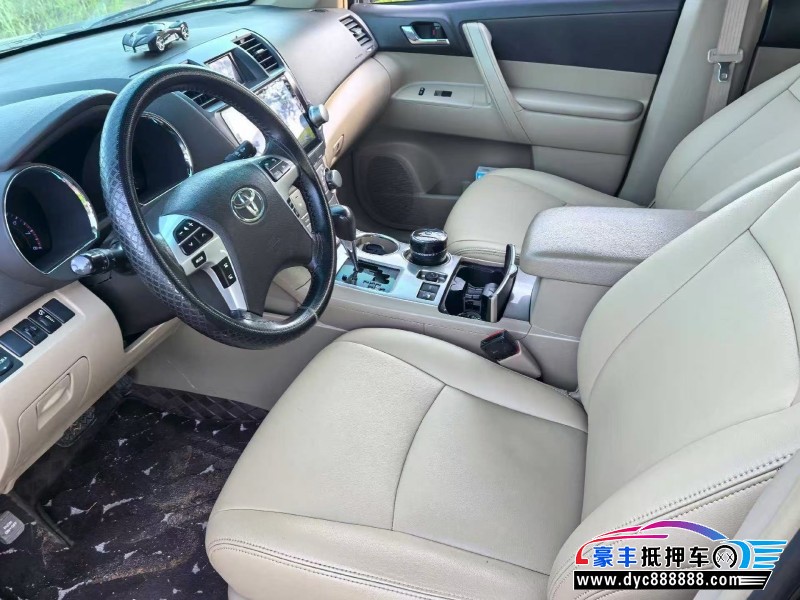 13年丰田汉兰达轿车抵押车出售