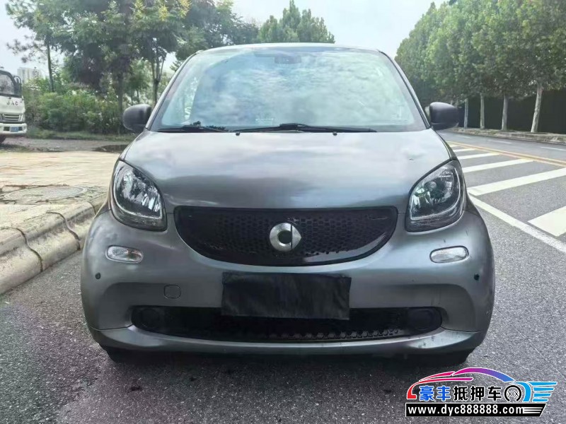 18年奔驰smart轿车抵押车出售