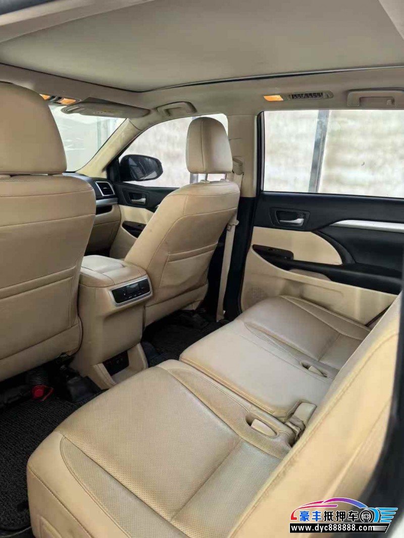 19年丰田汉兰达轿车抵押车出售