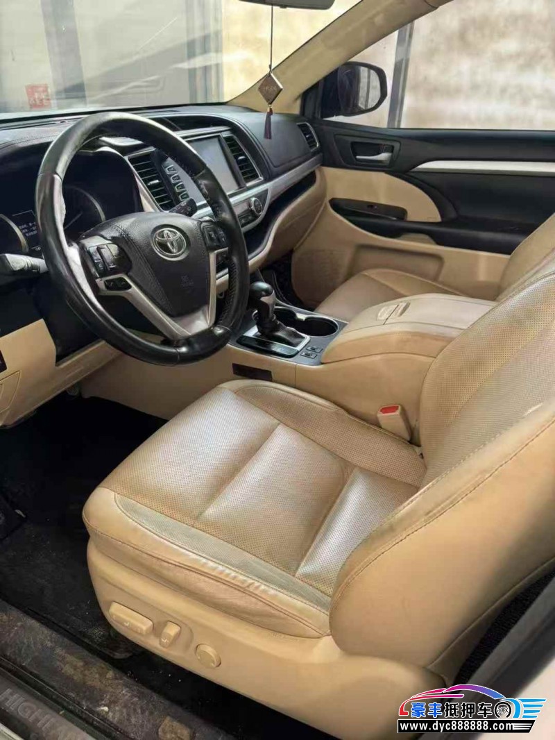 19年丰田汉兰达轿车抵押车出售