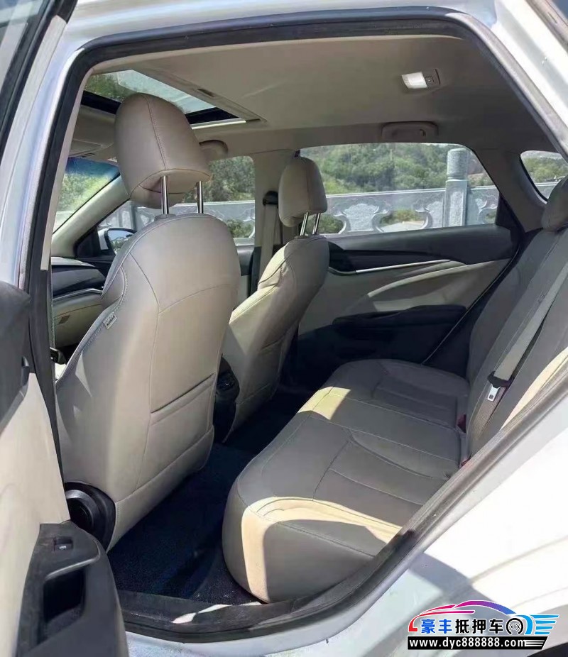 21年别克阅朗轿车抵押车出售