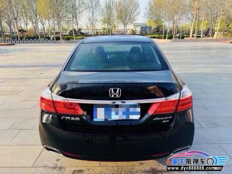 13年本田雅阁轿车抵押车出售