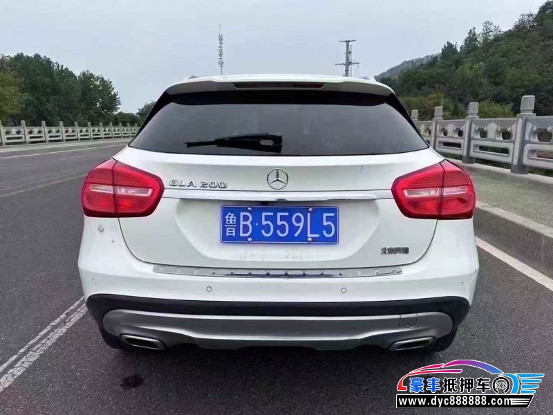 16年奔驰GLA轿车抵押车出售